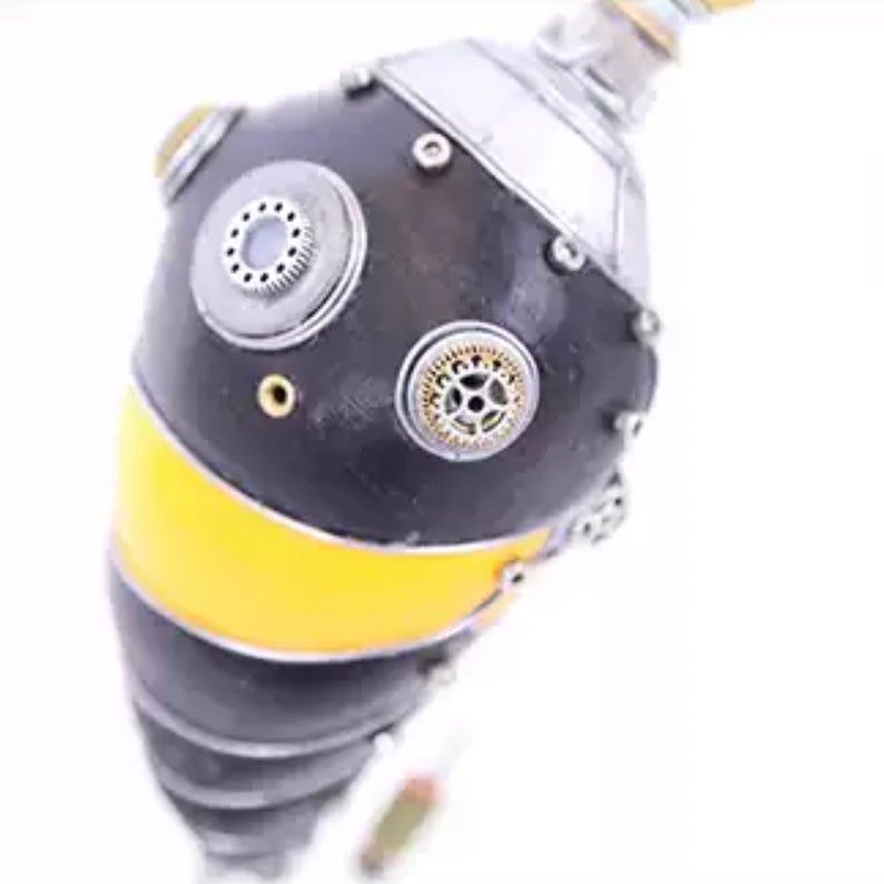 Mechanical Mutant Original Designed Handmade Mecha Hornet Made With Metal and Porcelain Cyberpunk Art Desk Table Decor Ornament Gift for Men