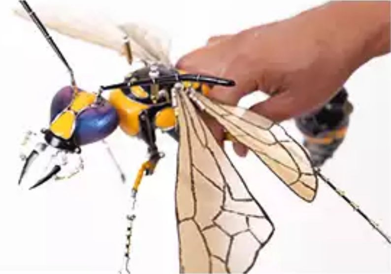 Mechanical Mutant Original Designed Handmade Mecha Hornet Made With Metal and Porcelain Cyberpunk Art Desk Table Decor Ornament Gift for Men