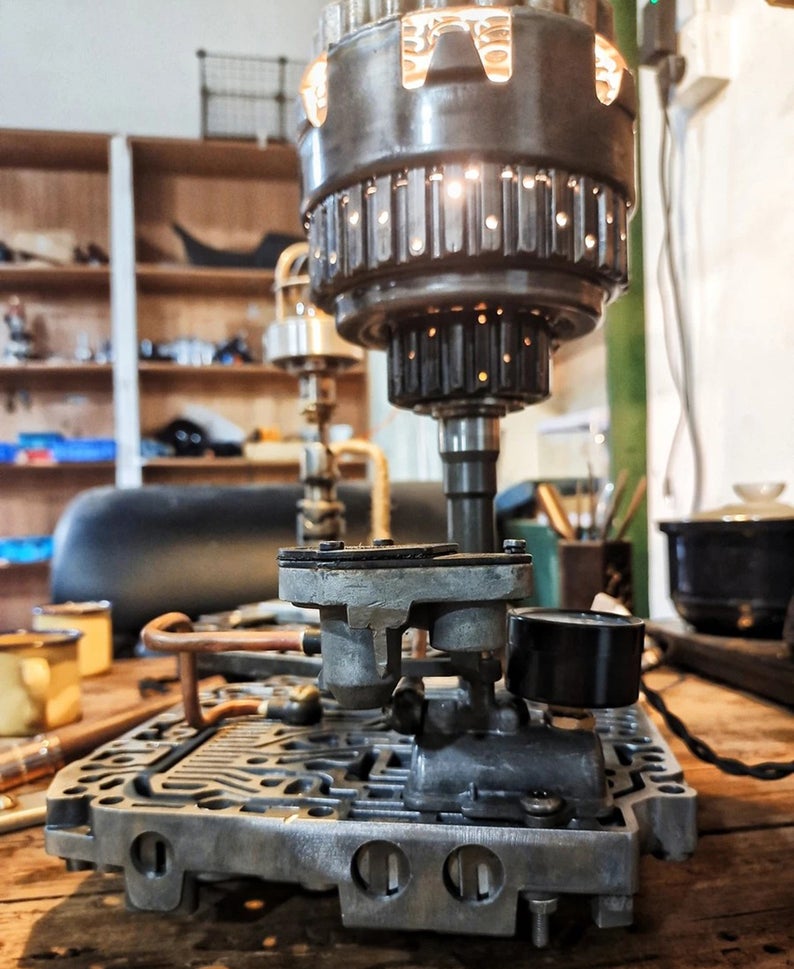 Industrial Table Mechanical Lamp Featured with Touch Switch In Retro Vintage Steampunk Loft Style Handmade Rustic Home Decor Art Workshop